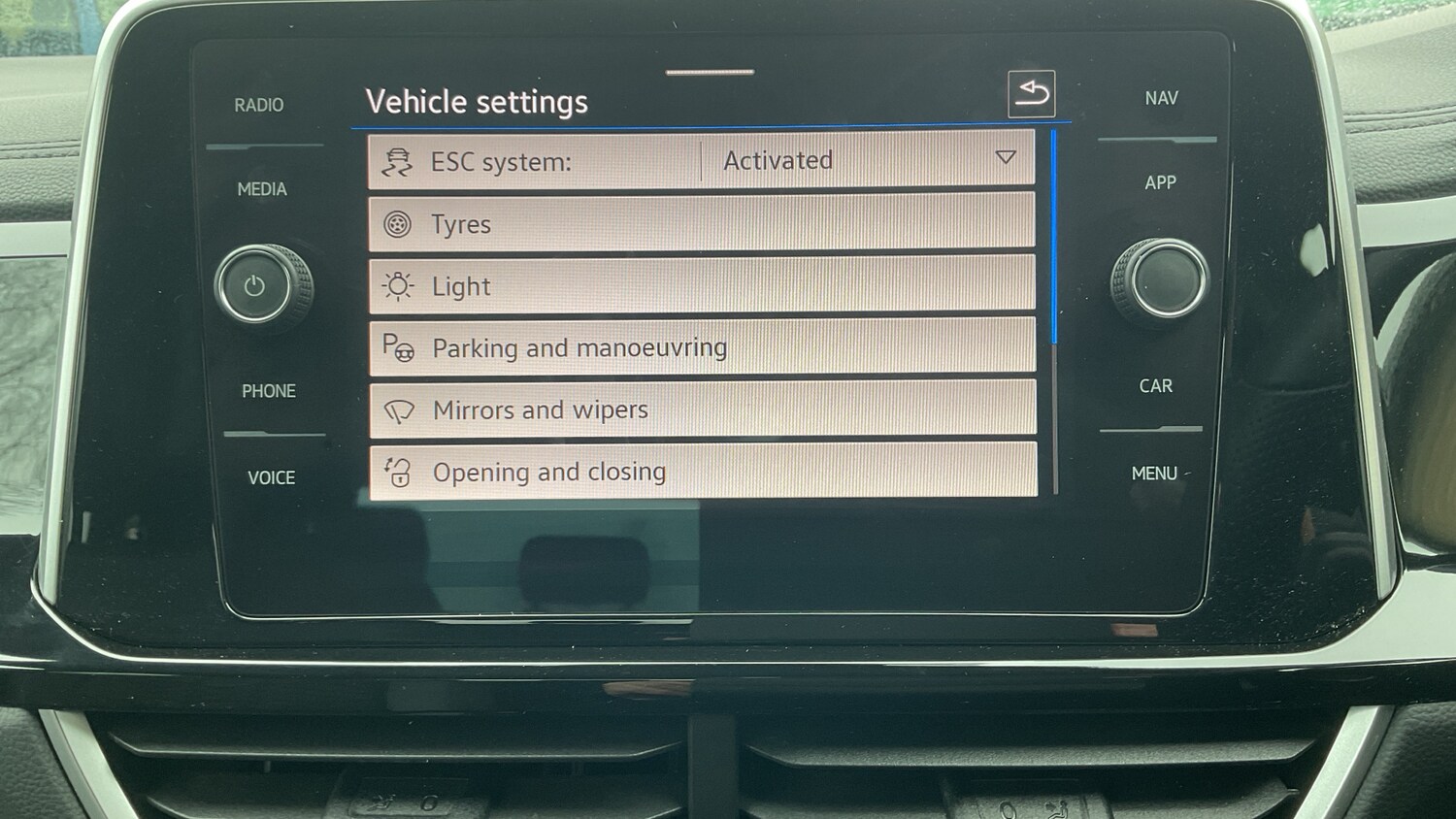 Used Volkswagen T-Roc 2023 for sale - 78025924: Photo 31