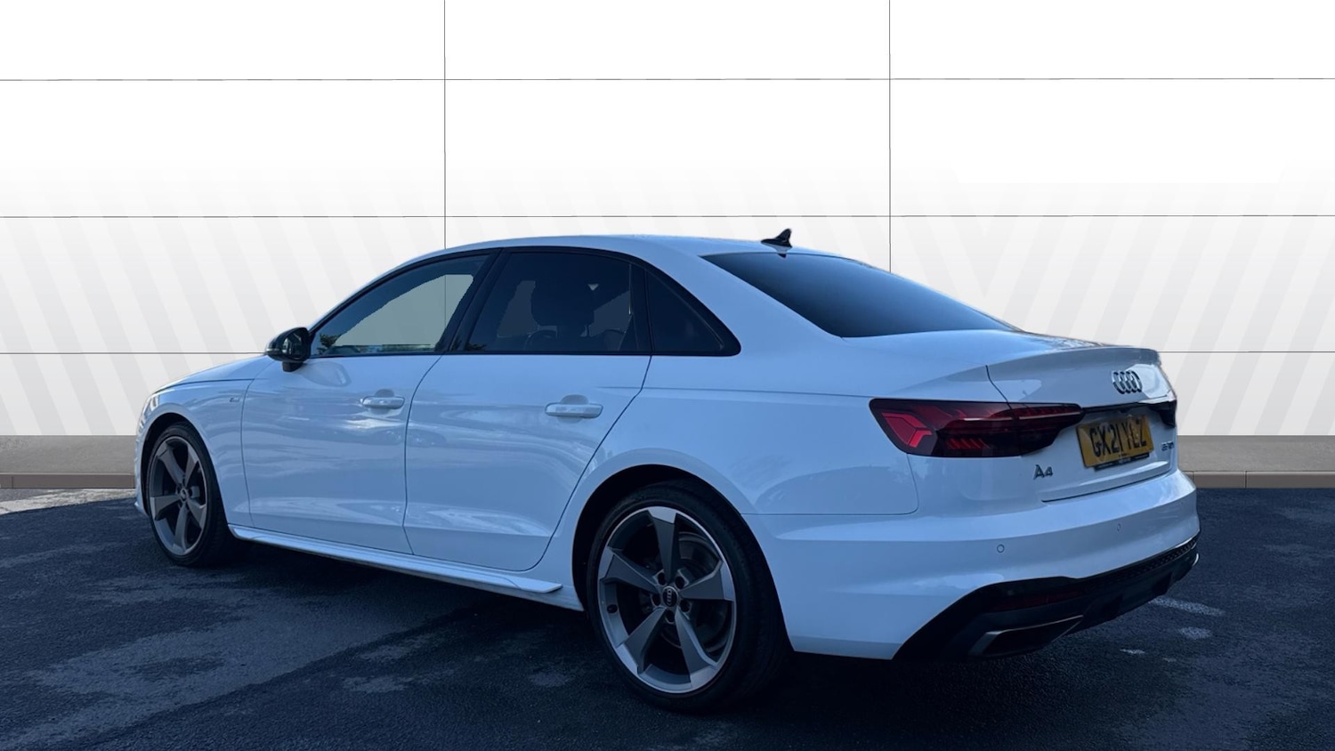 Used Audi A4 2021 for sale - 77965599: Photo 2