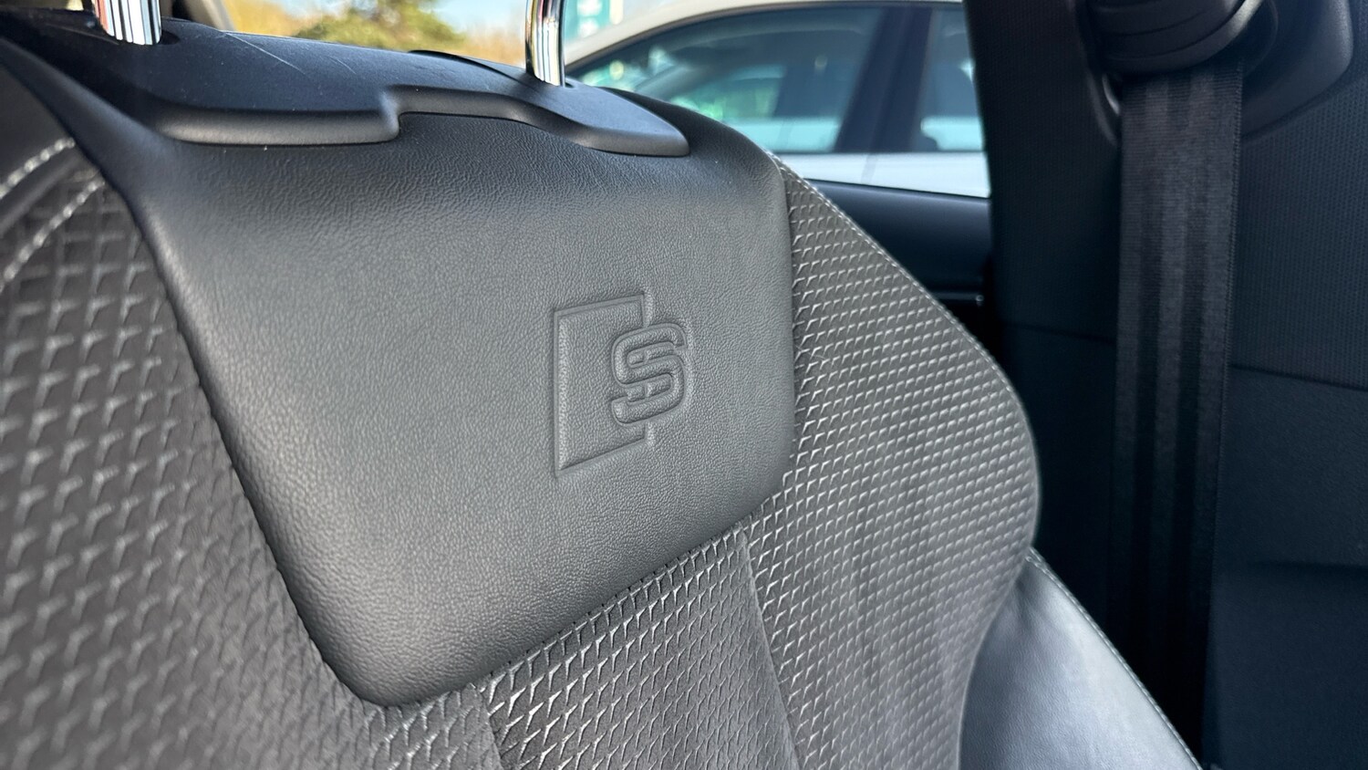 Used Audi A4 2021 for sale - 77965599: Photo 44