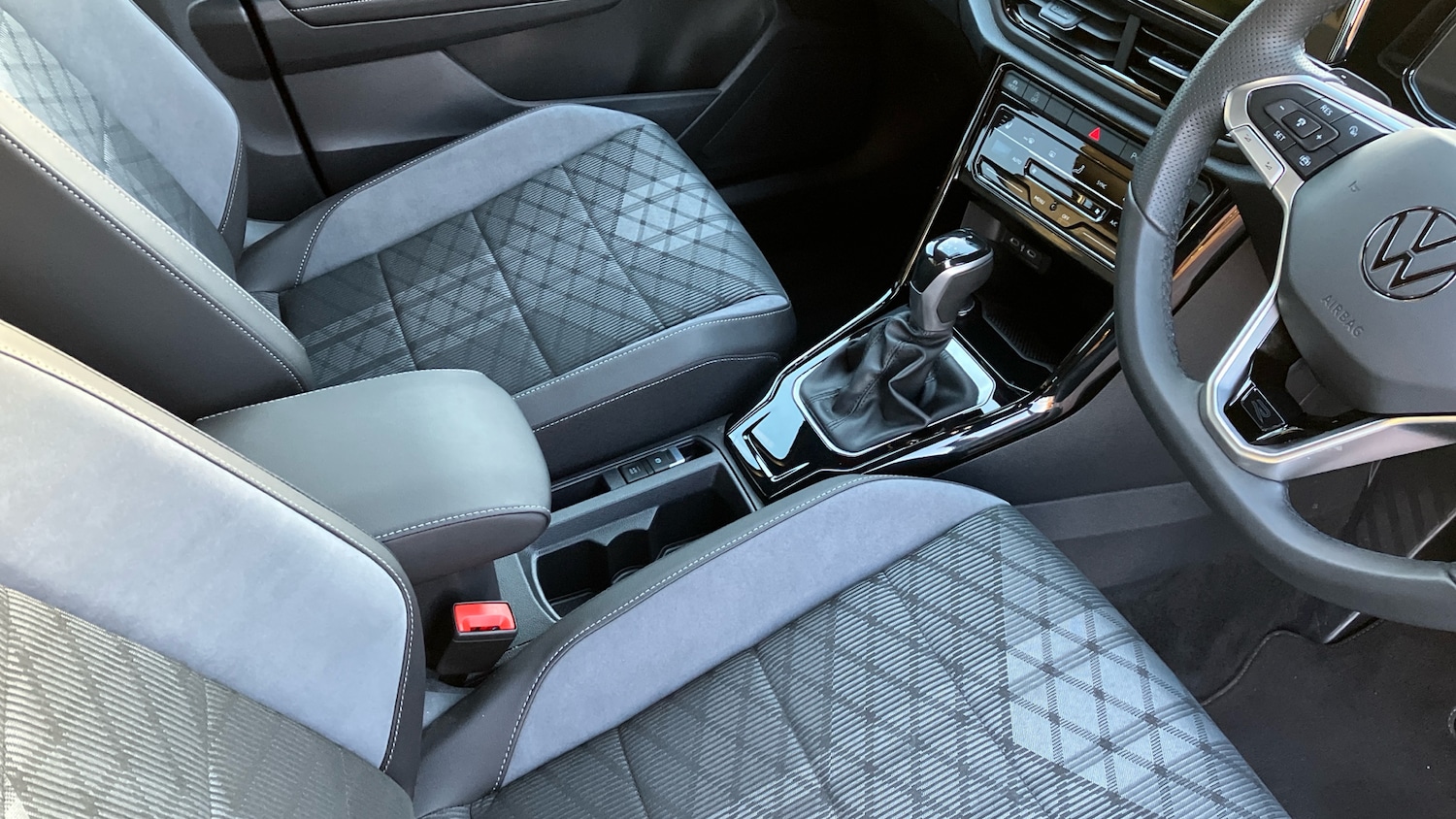 Used Volkswagen T-Roc 2025 for sale - 76919703: Photo 14