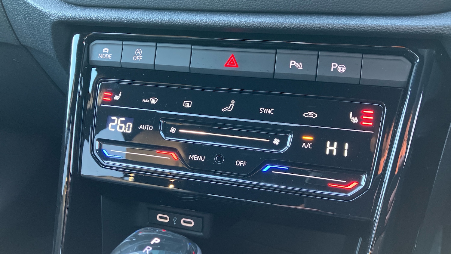 Used Volkswagen T-Roc 2025 for sale - 76919703: Photo 25