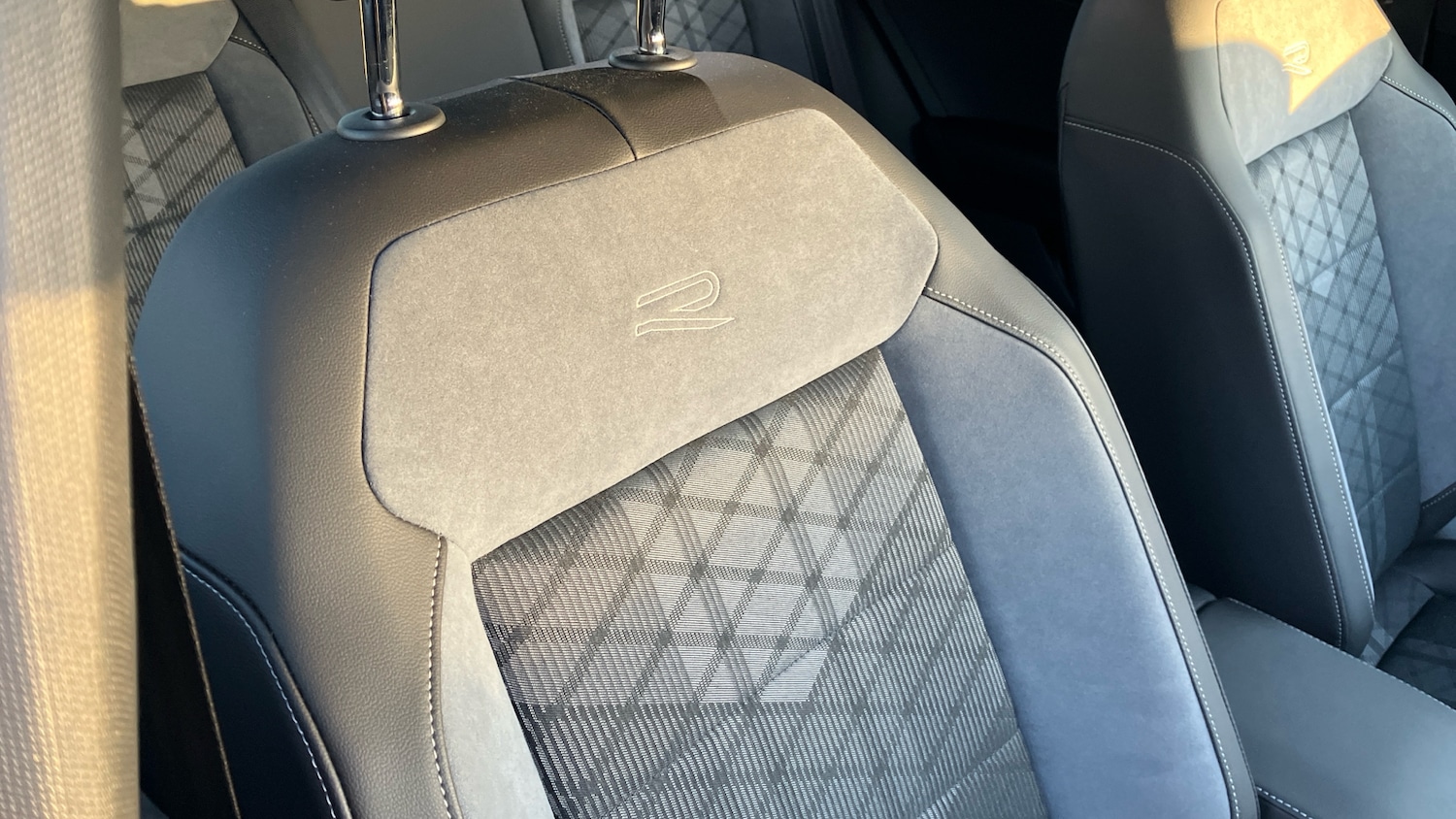 Used Volkswagen T-Roc 2025 for sale - 76919703: Photo 31