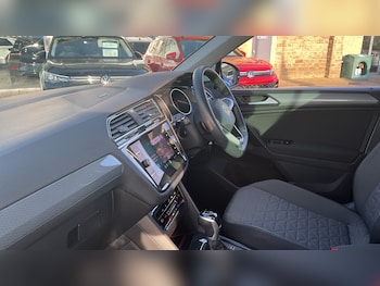 Used Volkswagen Tiguan 2023 for sale - 78251670: Photo