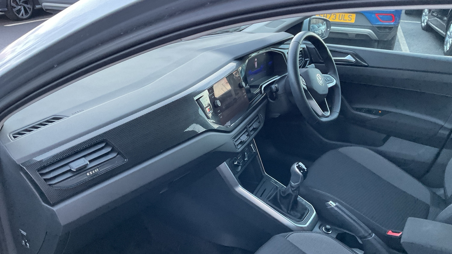 Used Volkswagen Polo 2023 for sale - 77247777: Photo 2