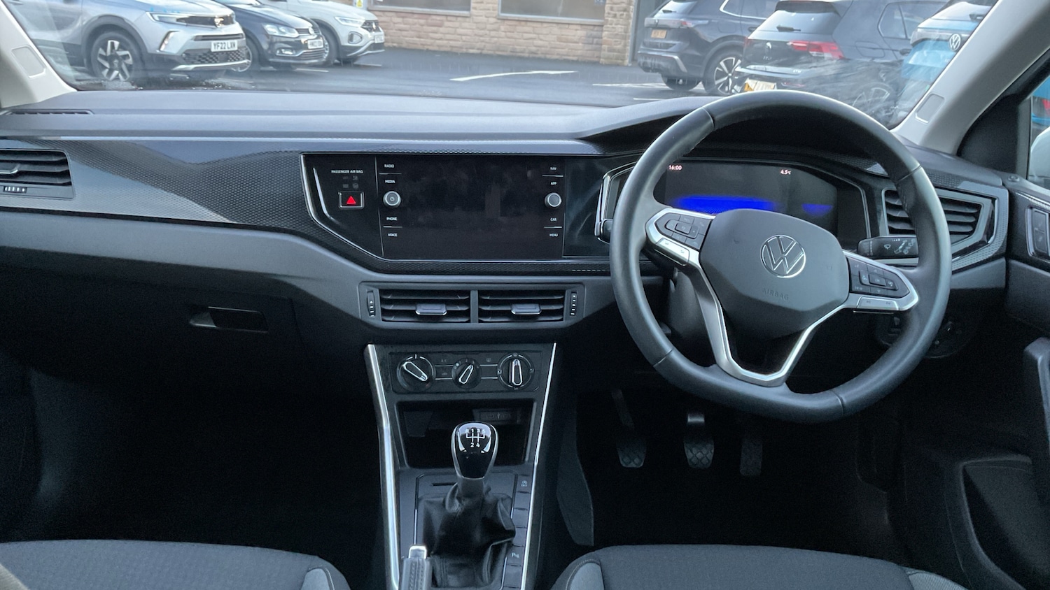 Used Volkswagen Polo 2023 for sale - 77247777: Photo 9