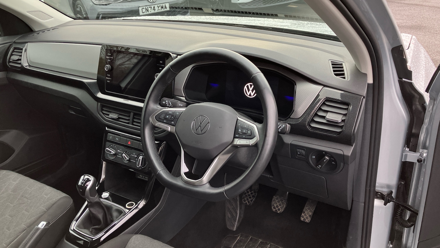 Used Volkswagen T-Cross 2024 for sale - 76734923: Photo 6