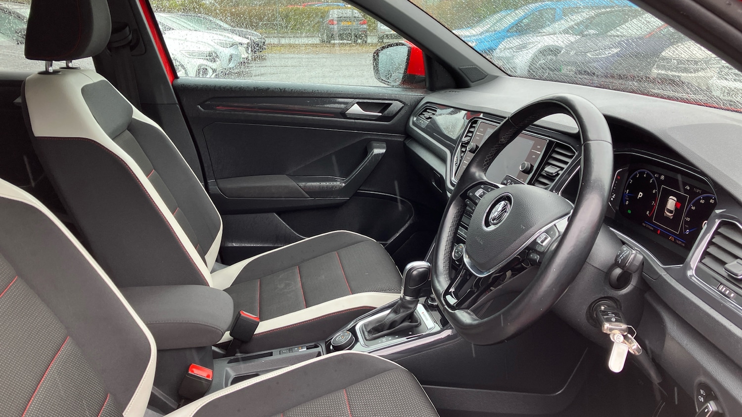 Used Volkswagen T-Roc 2018 for sale - 77883800: Photo 15