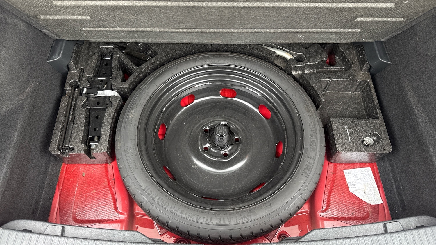 Used Volkswagen T-Roc 2018 for sale - 77883800: Photo 27