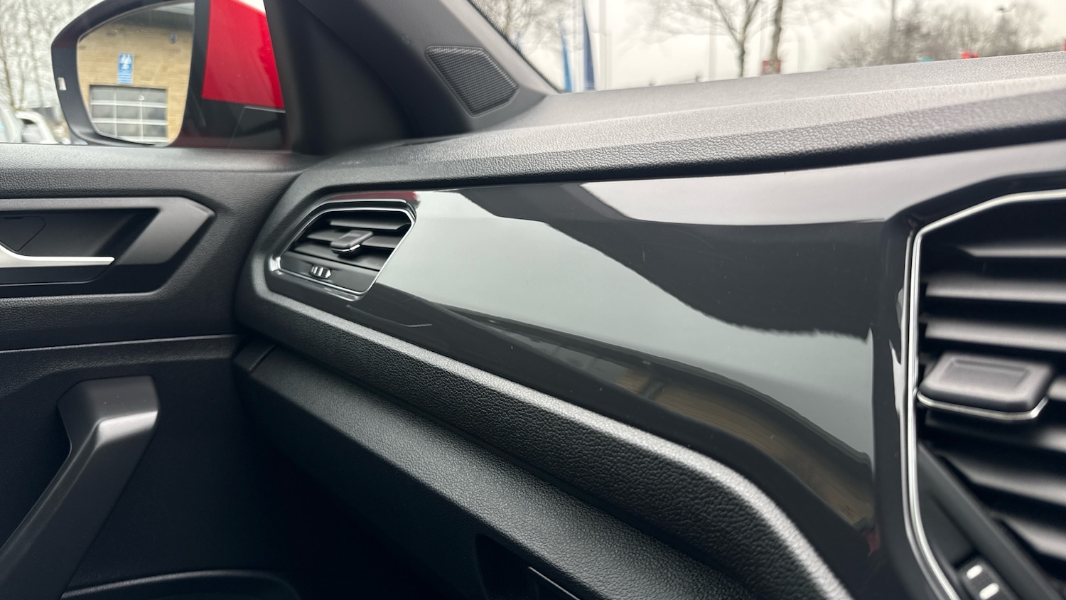 Used Volkswagen T-Roc 2018 for sale - 77883800: Photo 39