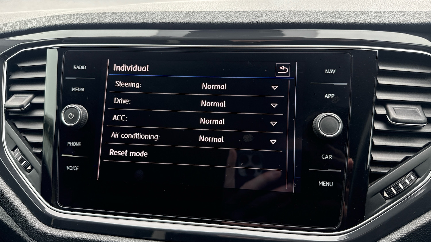 Used Volkswagen T-Roc 2018 for sale - 77883800: Photo 45