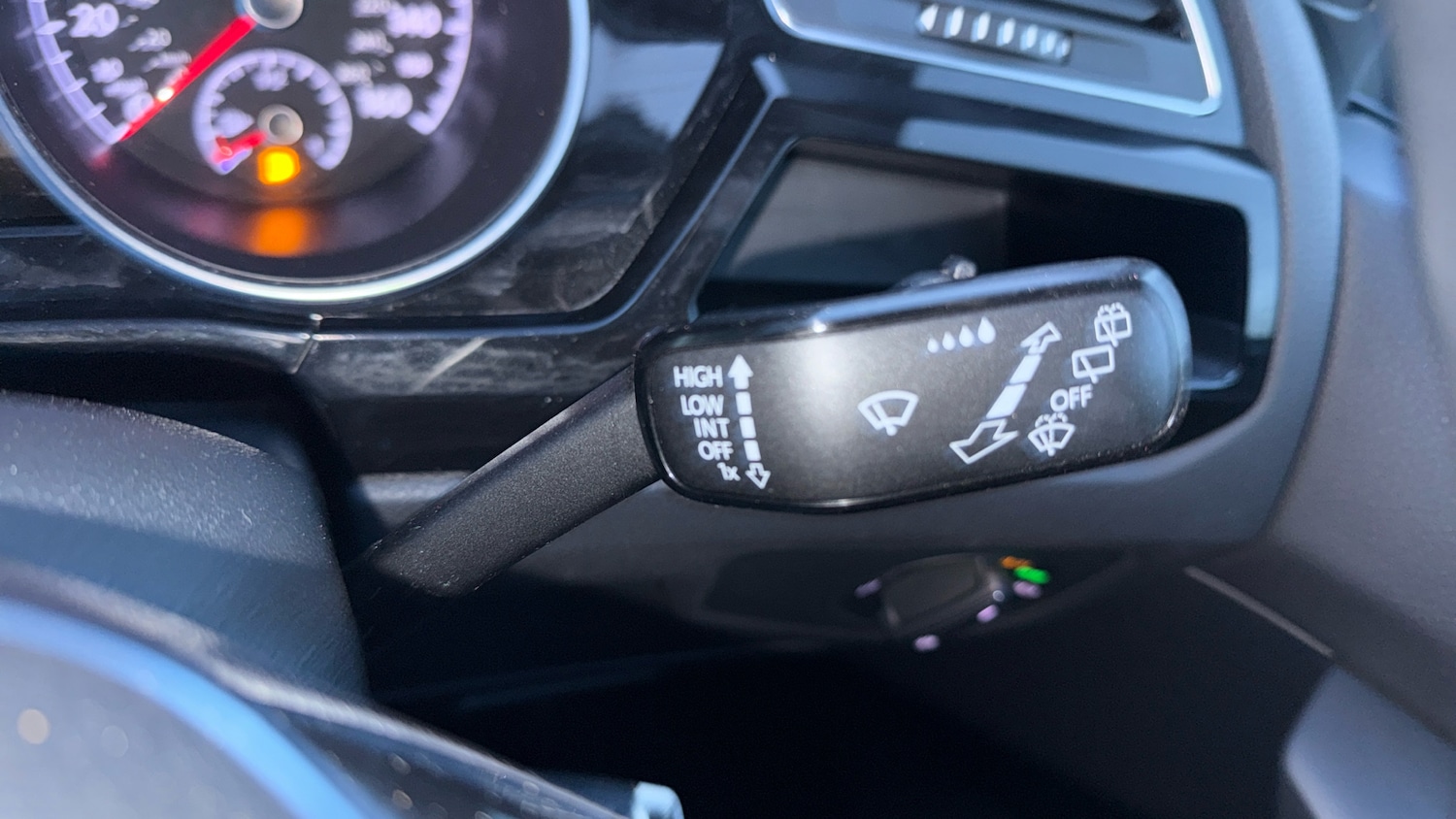 Used Volkswagen Touran 2020 for sale - 77167688: Photo 25