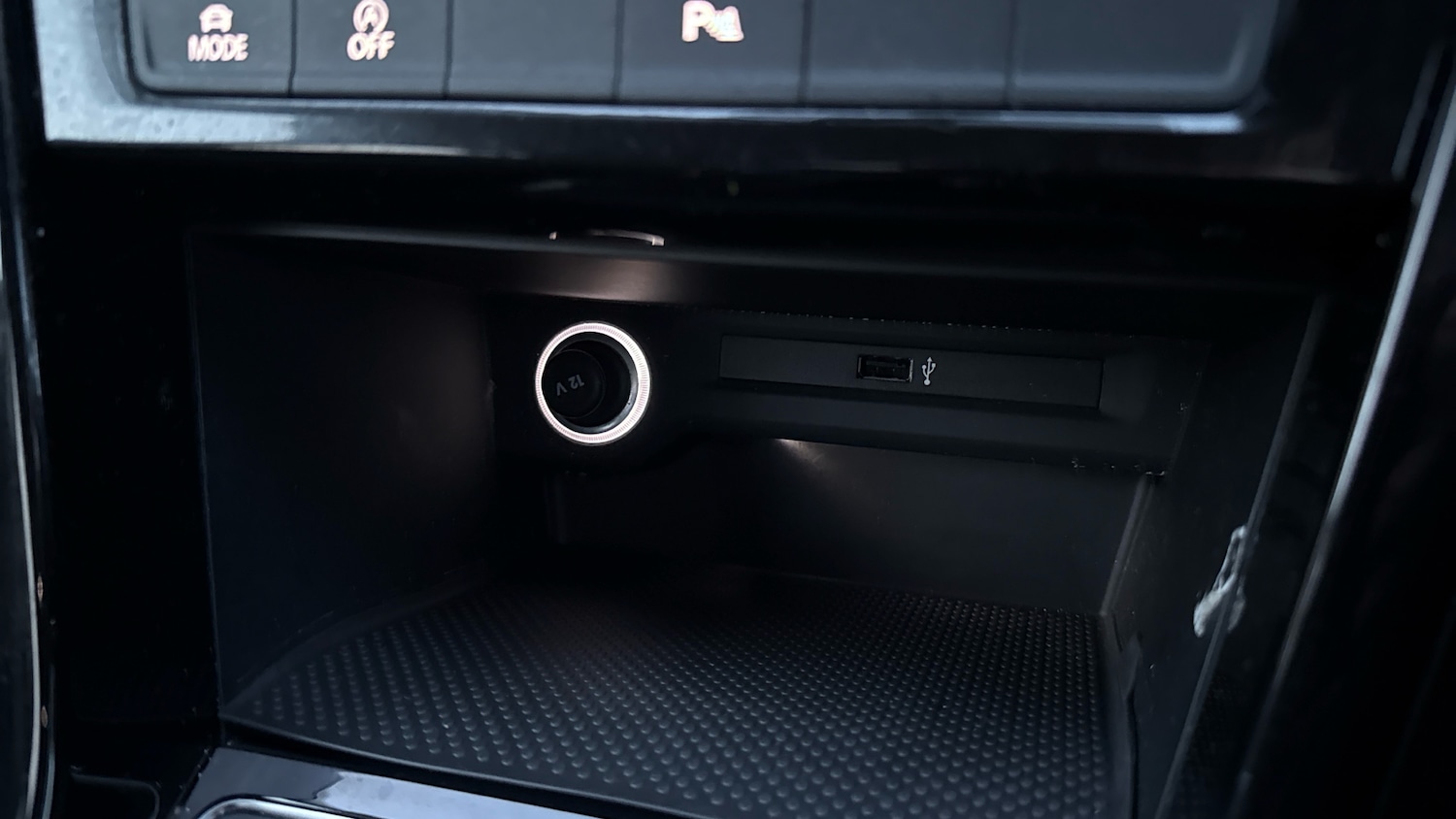 Used Volkswagen Touran 2020 for sale - 77167688: Photo 28