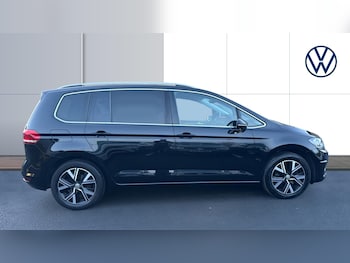 Used Volkswagen Touran 2020 for sale - 77167688: Photo