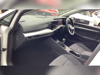 Used Volkswagen Golf 2023 for sale - 76156536: Photo 2