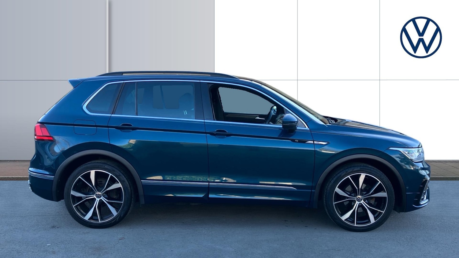 Used Volkswagen Tiguan 2021 for sale - 77245404: Photo 4
