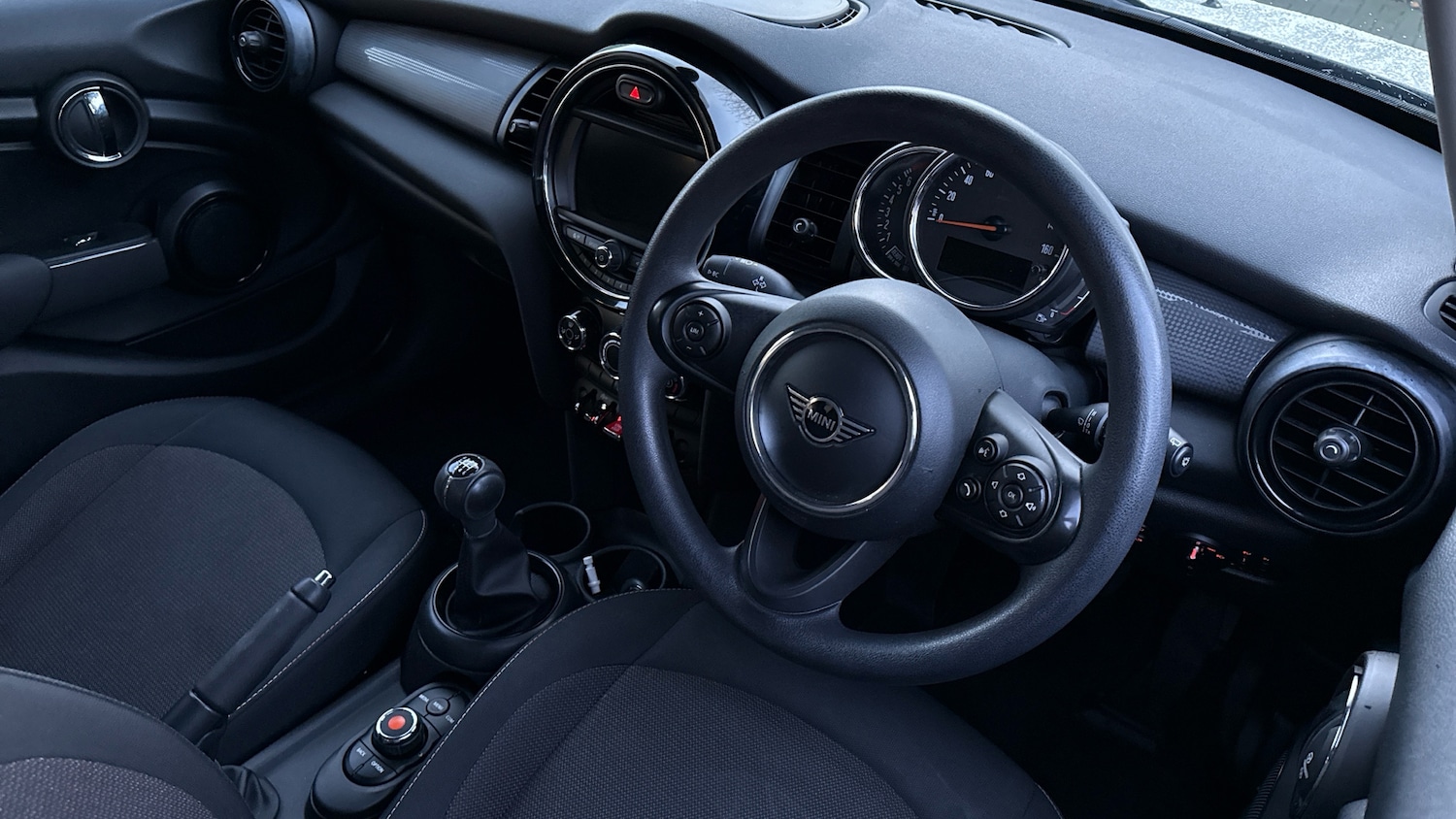 Used MINI Hatch 2018 for sale - 76968338: Photo 11