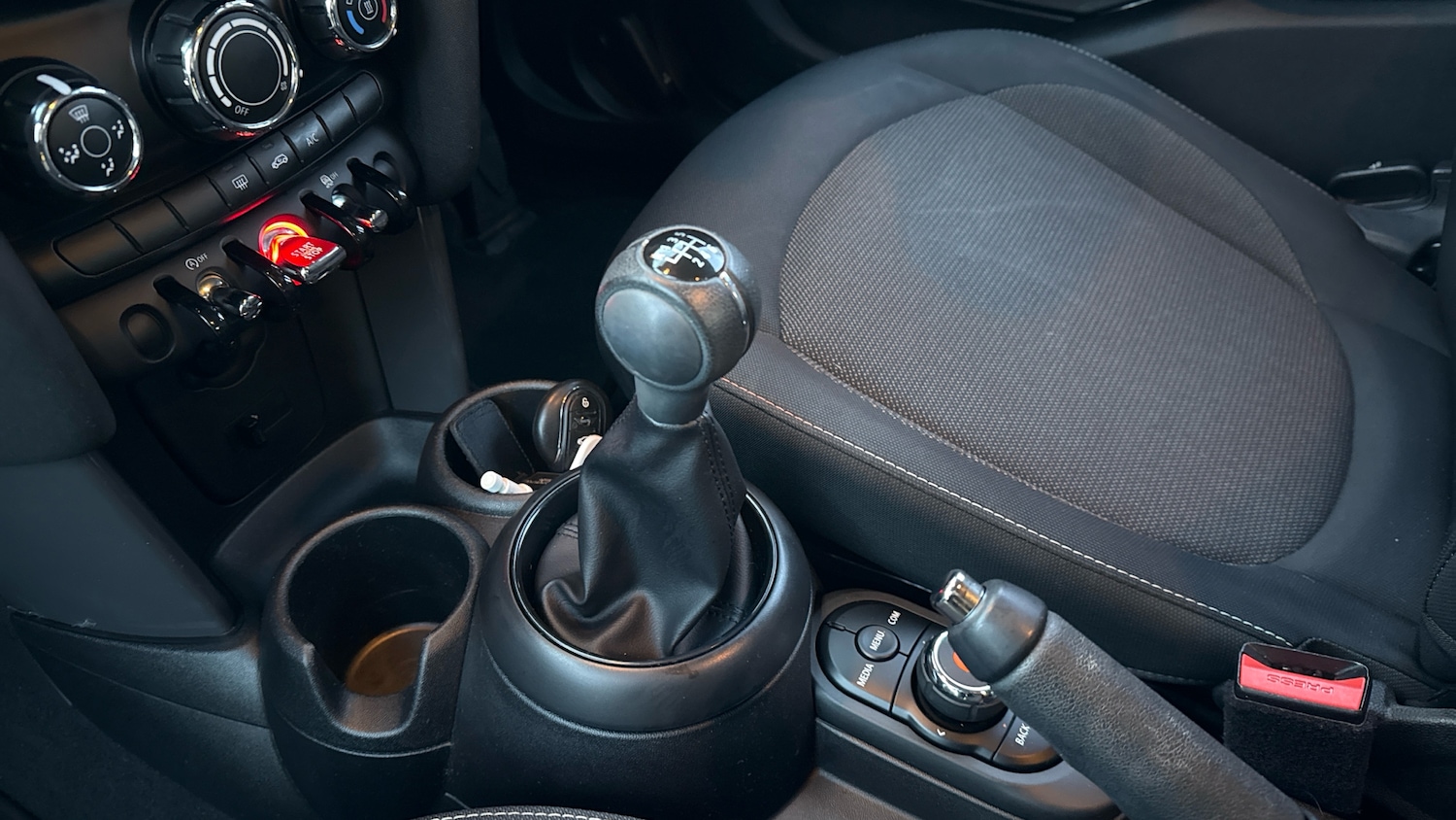 Used MINI Hatch 2018 for sale - 76968338: Photo 13