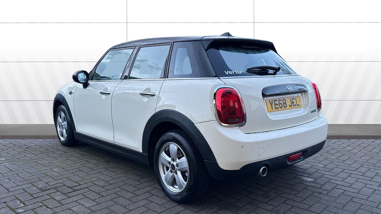 Used MINI Hatch 2018 for sale - 76968338: Photo 2