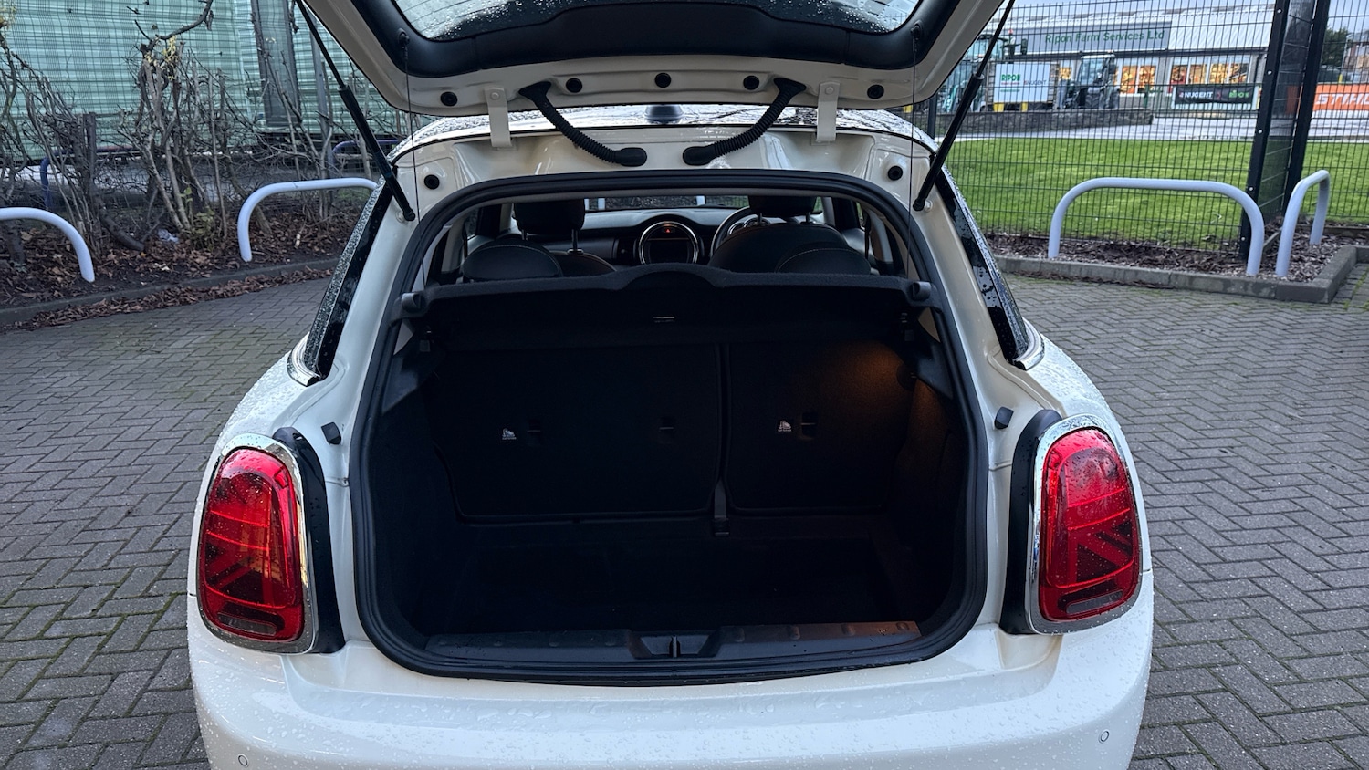 Used MINI Hatch 2018 for sale - 76968338: Photo 4