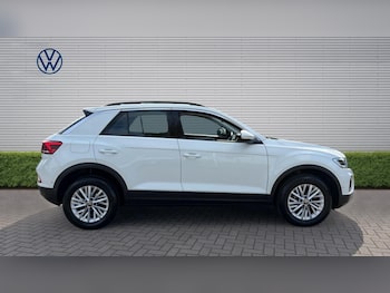 Used Volkswagen T-Roc 2022 for sale - 79504802: Photo