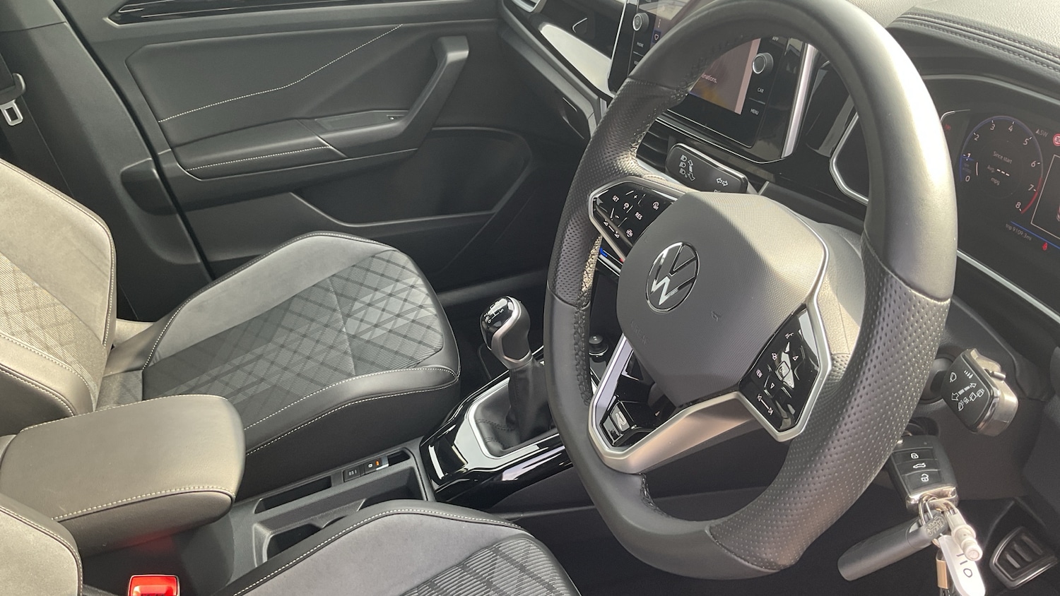 Used Volkswagen T-Roc 2023 for sale - 78011533: Photo 15