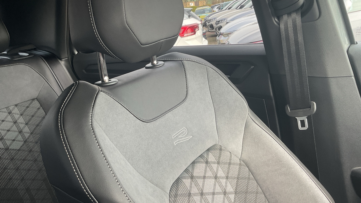 Used Volkswagen T-Roc 2023 for sale - 78011533: Photo 21