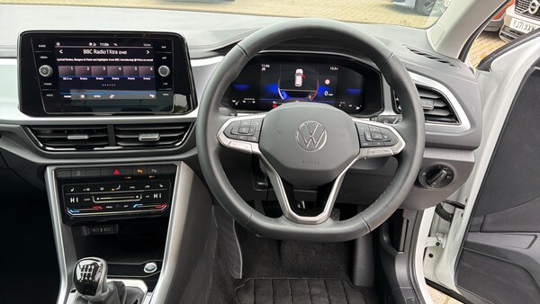 Used Volkswagen T-Roc 2024 for sale - 76230778: Photo 10