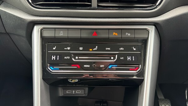 Used Volkswagen T-Roc 2024 for sale - 76230778: Photo 13