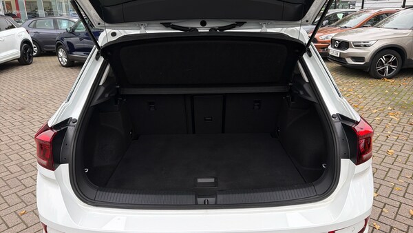 Used Volkswagen T-Roc 2024 for sale - 76230778: Photo 20