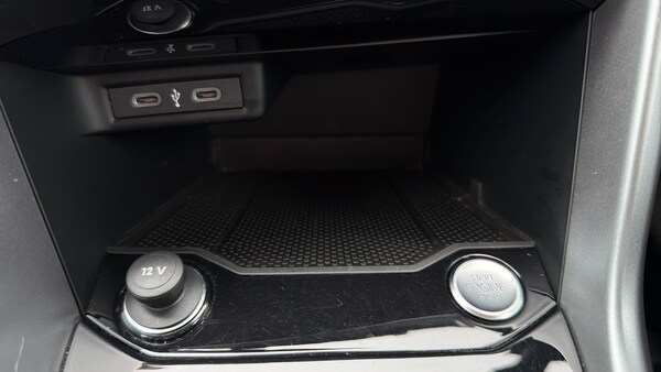 Used Volkswagen T-Roc 2024 for sale - 76230778: Photo 26