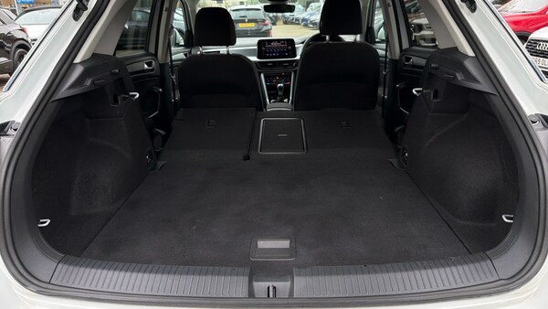 Used Volkswagen T-Roc 2024 for sale - 76230778: Photo 44