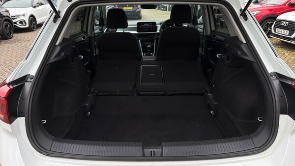 Used Volkswagen T-Roc 2024 for sale - 76230778: Photo 45
