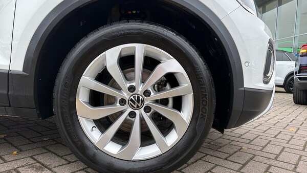 Used Volkswagen T-Roc 2024 for sale - 76230778: Photo 5
