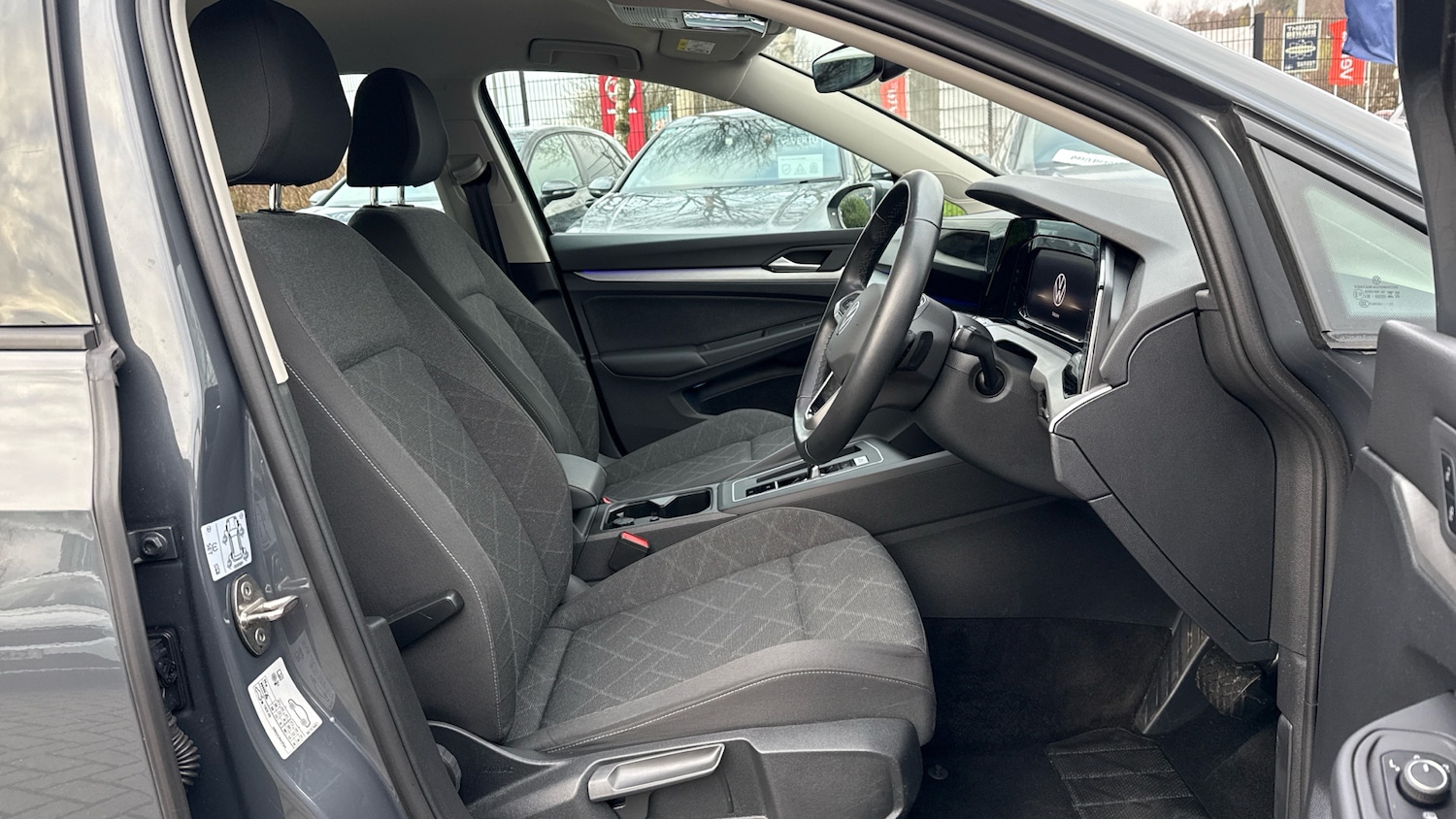 Used Volkswagen Golf 2023 for sale - 77044613: Photo 15