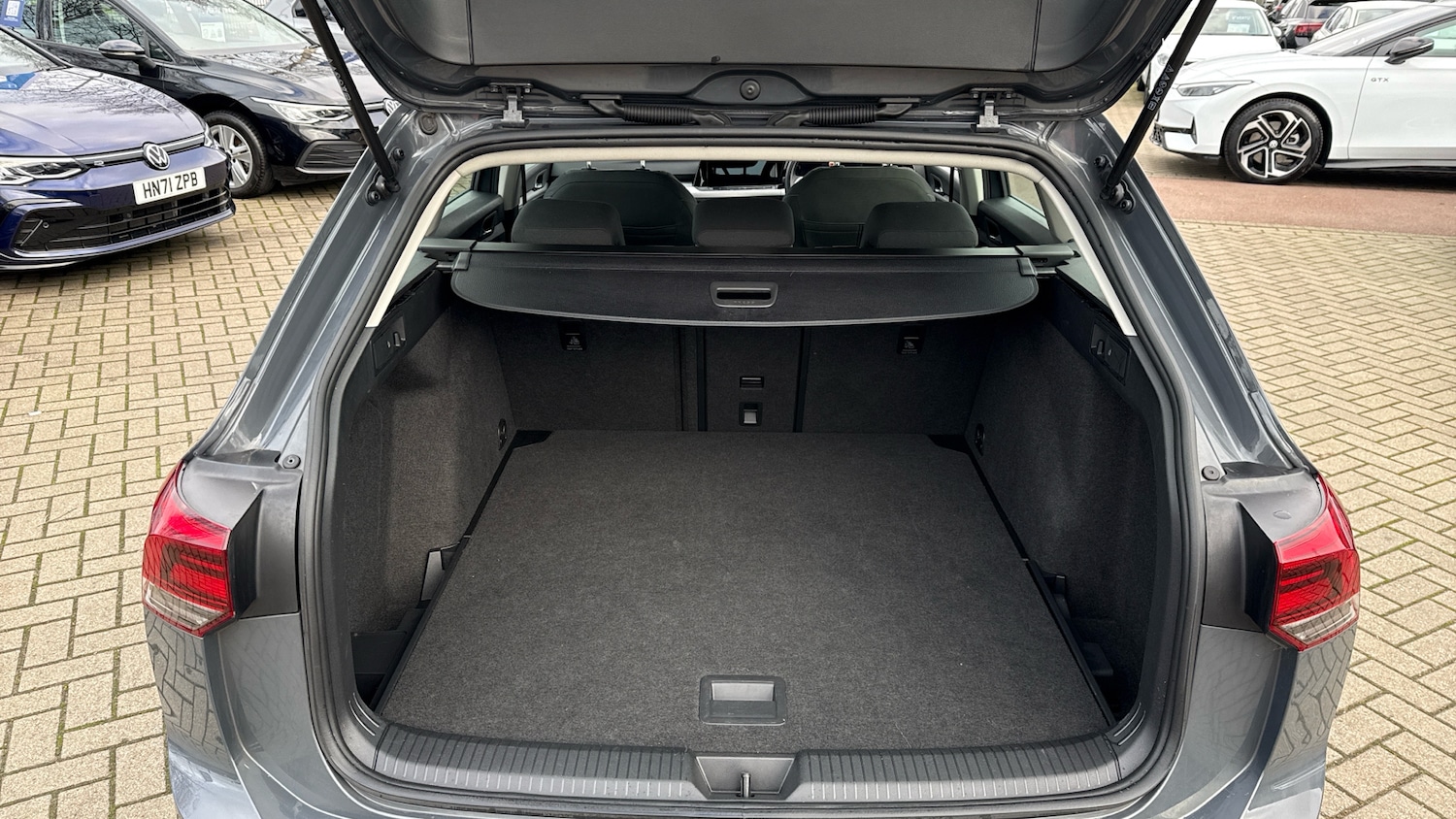 Used Volkswagen Golf 2023 for sale - 77044613: Photo 20