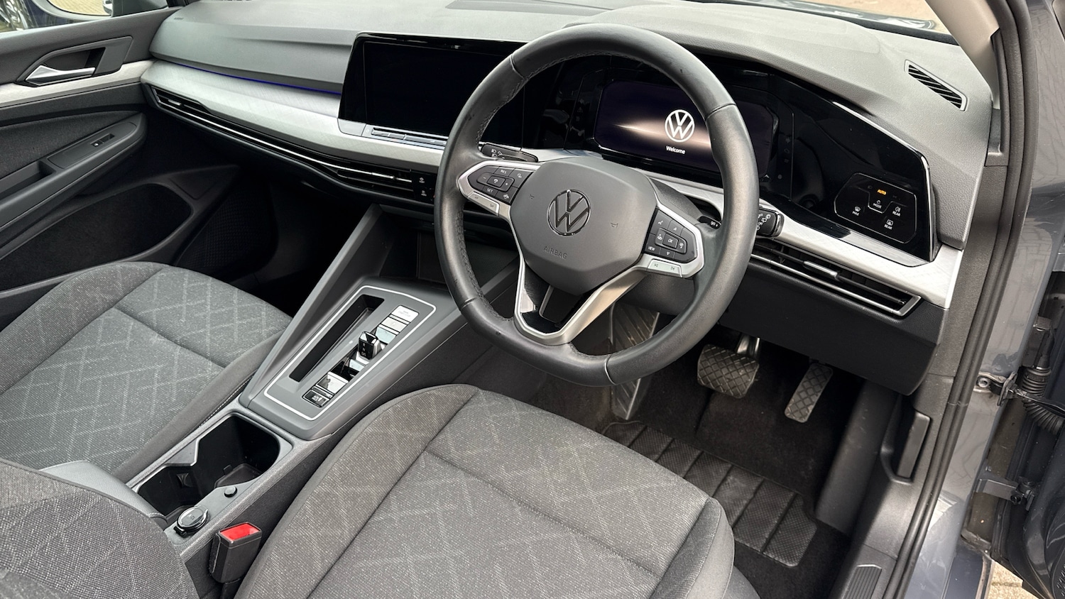 Used Volkswagen Golf 2023 for sale - 77044613: Photo 6