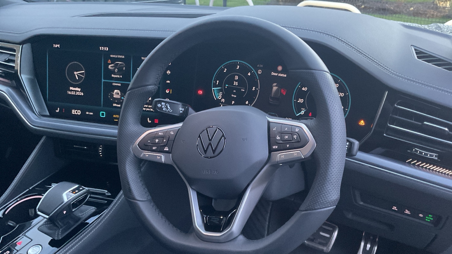 Used Volkswagen Touareg 2025 for sale - 77567333: Photo 10