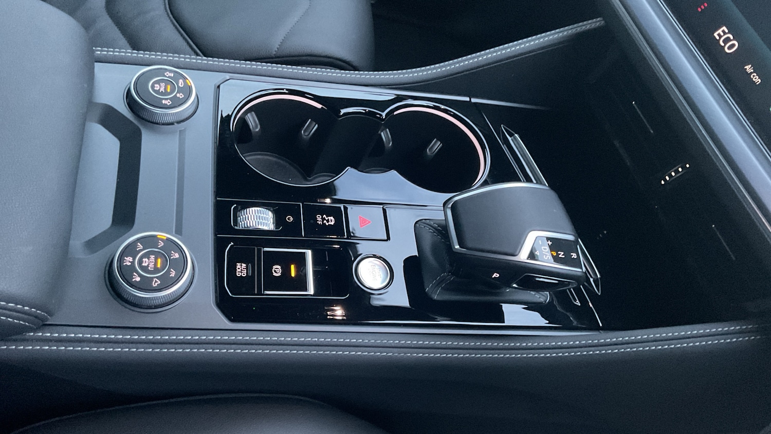 Used Volkswagen Touareg 2025 for sale - 77567333: Photo 14