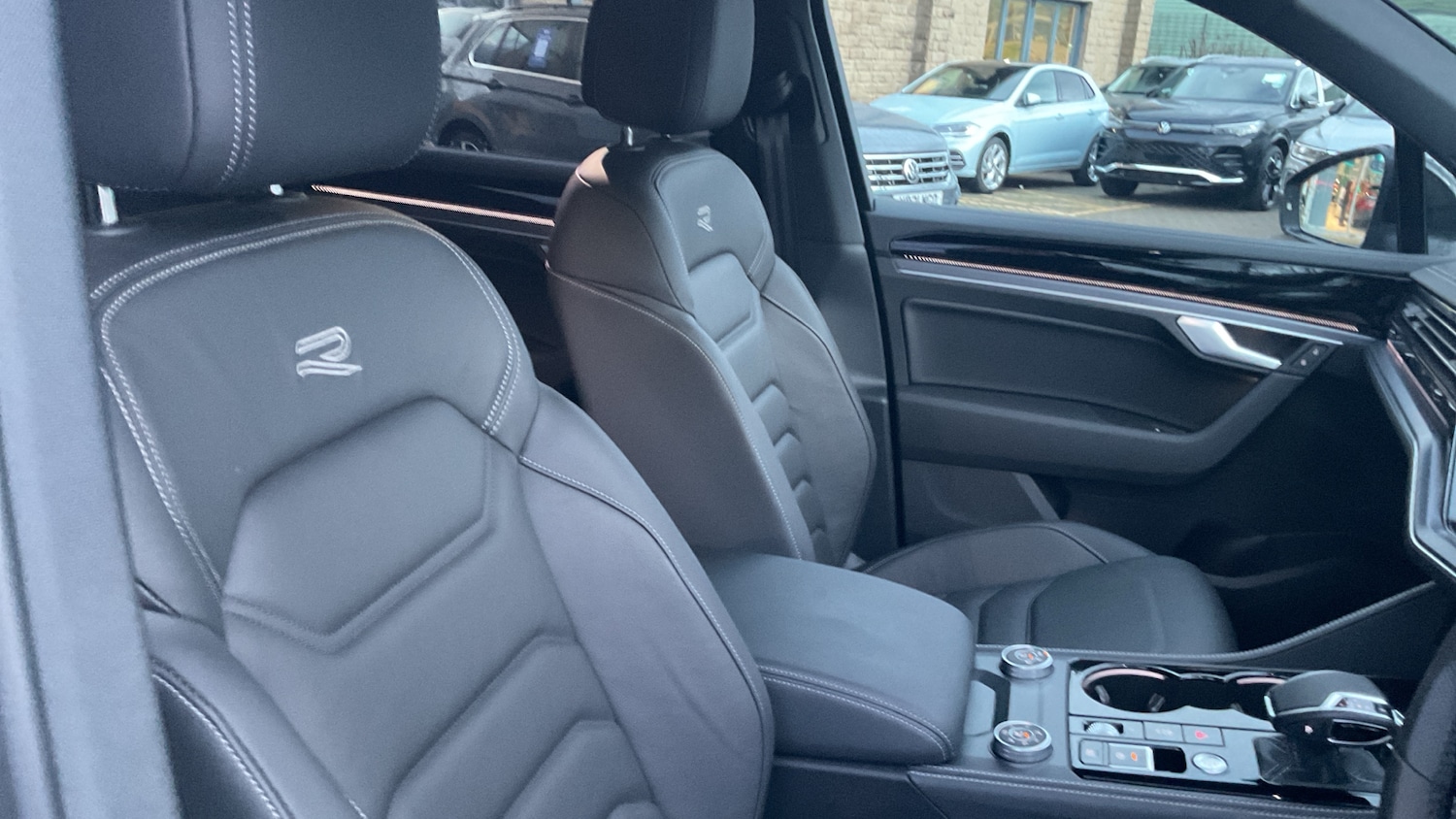 Used Volkswagen Touareg 2025 for sale - 77567333: Photo 15