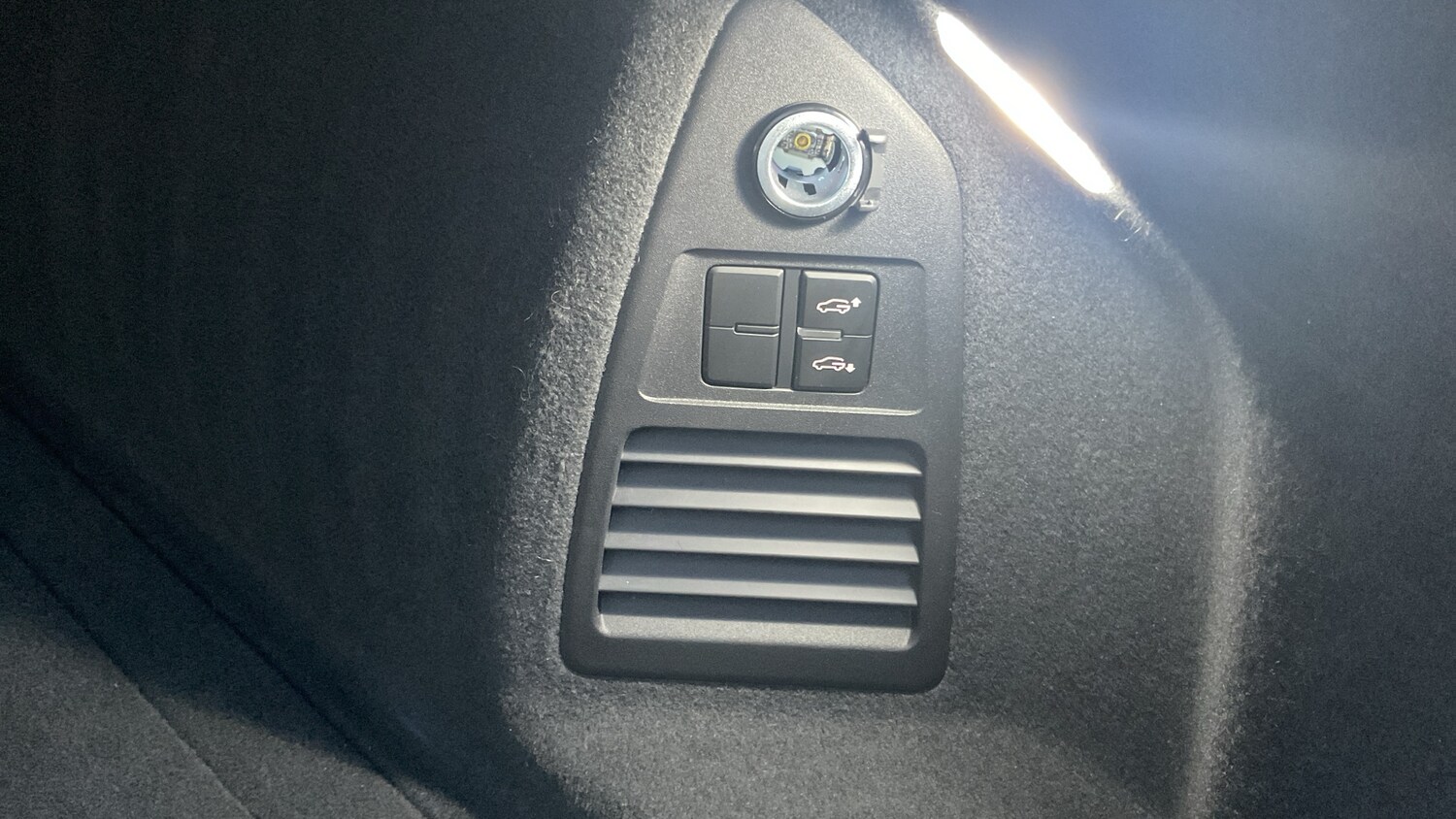 Used Volkswagen Touareg 2025 for sale - 77567333: Photo 40