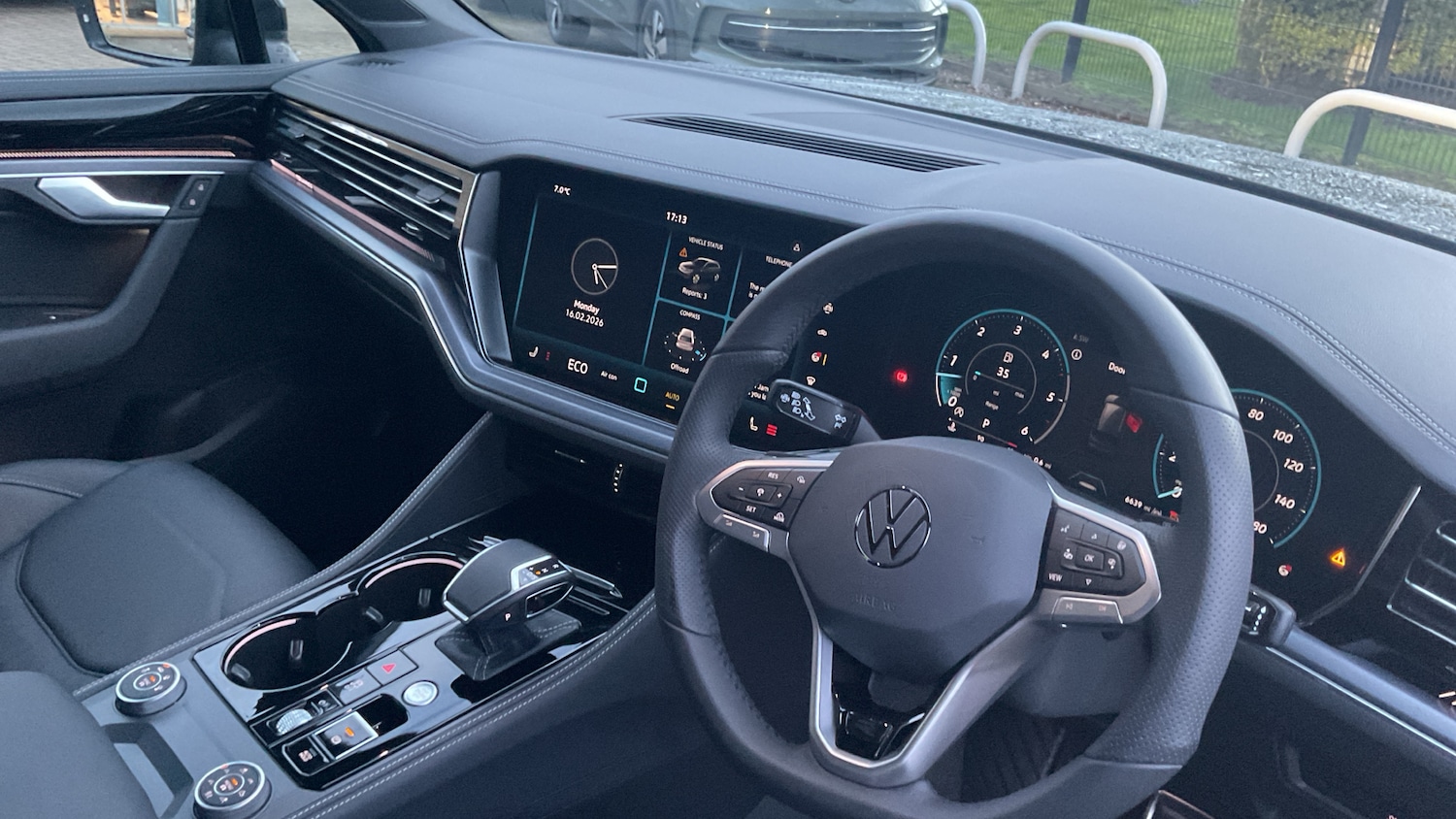 Used Volkswagen Touareg 2025 for sale - 77567333: Photo 9