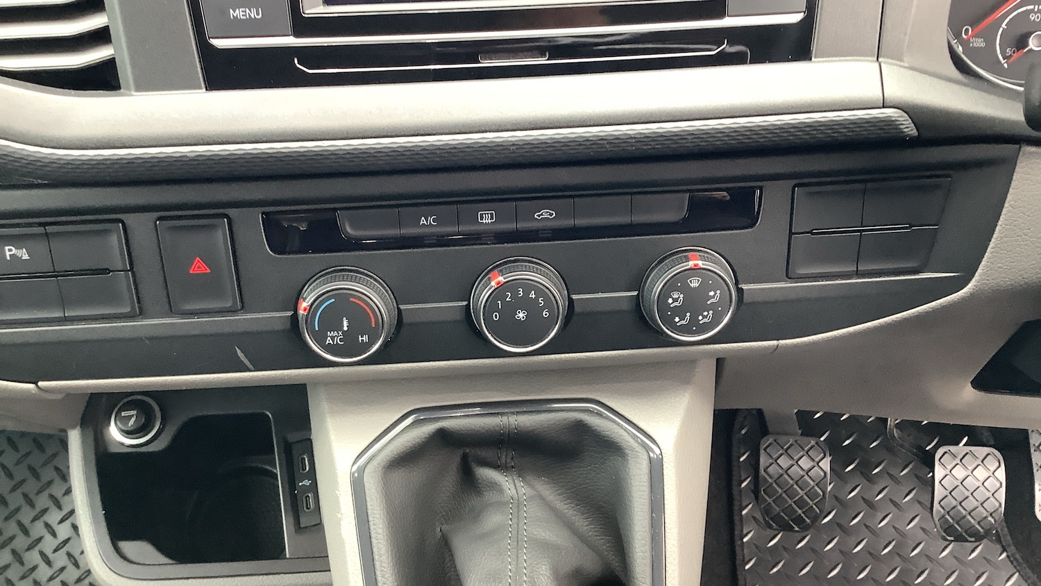 Used Volkswagen Transporter Shuttle 2020 for sale - 76230775: Photo 13