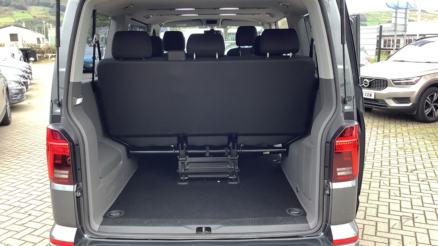 Used Volkswagen Transporter Shuttle 2020 for sale - 76230775: Photo 20