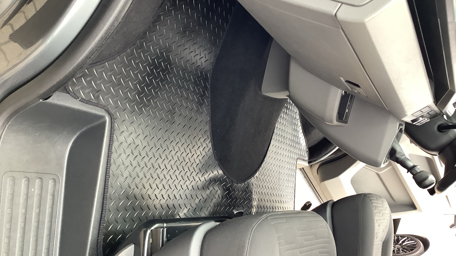 Used Volkswagen Transporter Shuttle 2020 for sale - 76230775: Photo 38