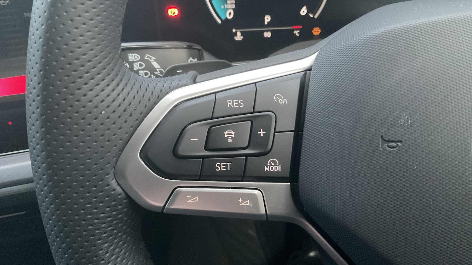 Used Volkswagen Touareg 2025 for sale - 77245099: Photo 17