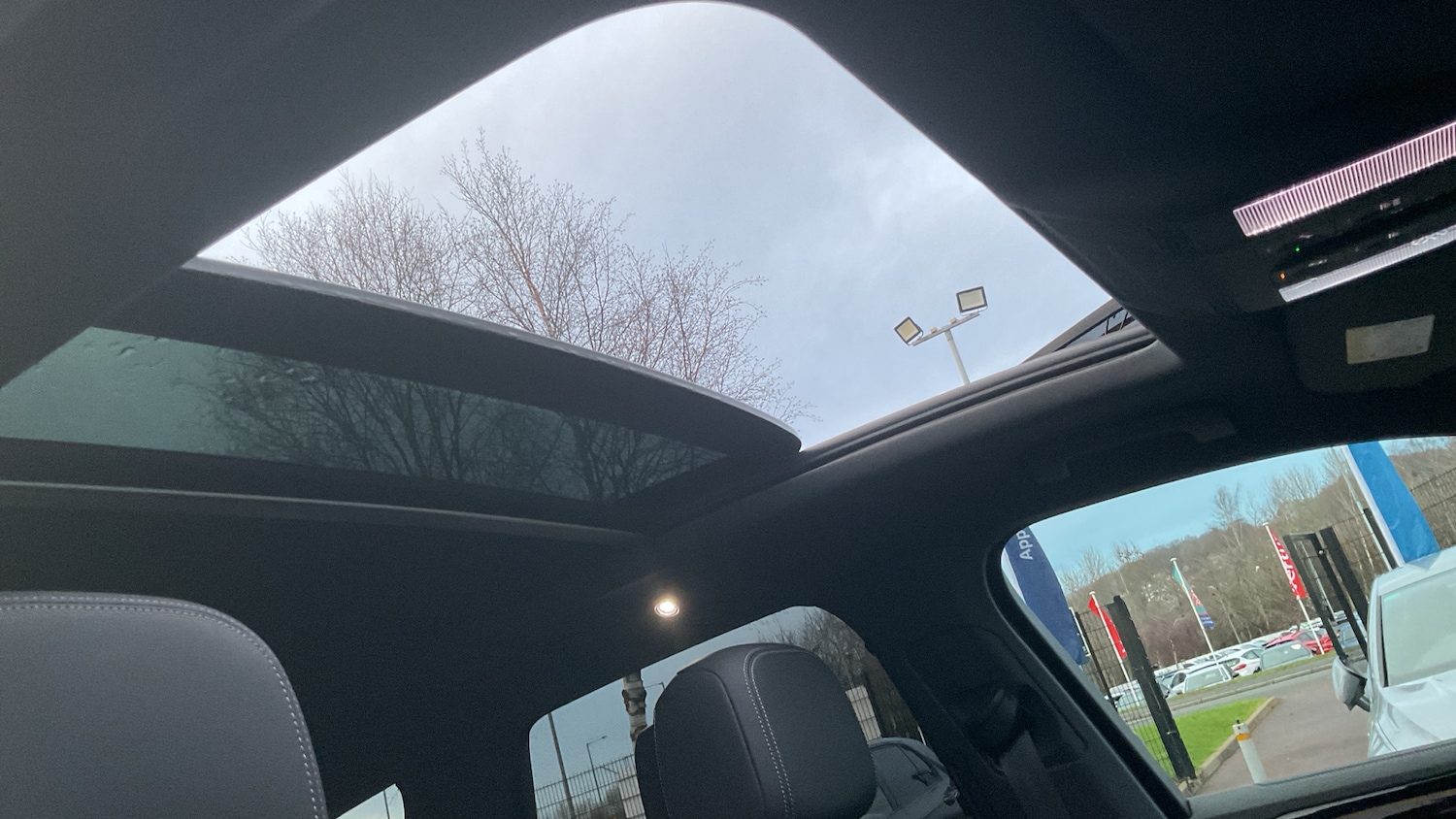 Used Volkswagen Touareg 2025 for sale - 77245099: Photo 40