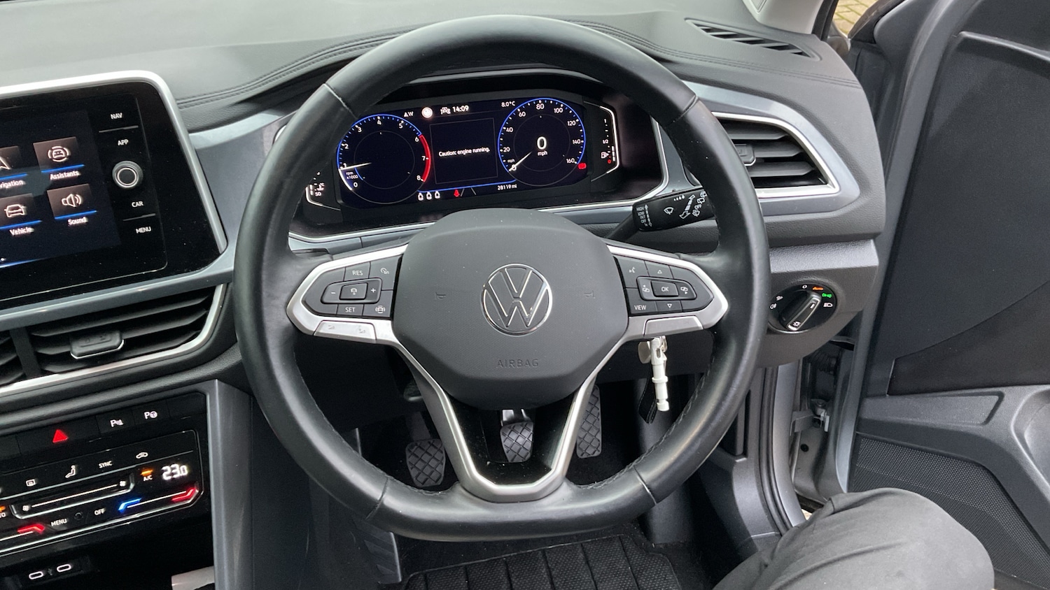 Used Volkswagen T-Roc 2022 for sale - 77033334: Photo 10