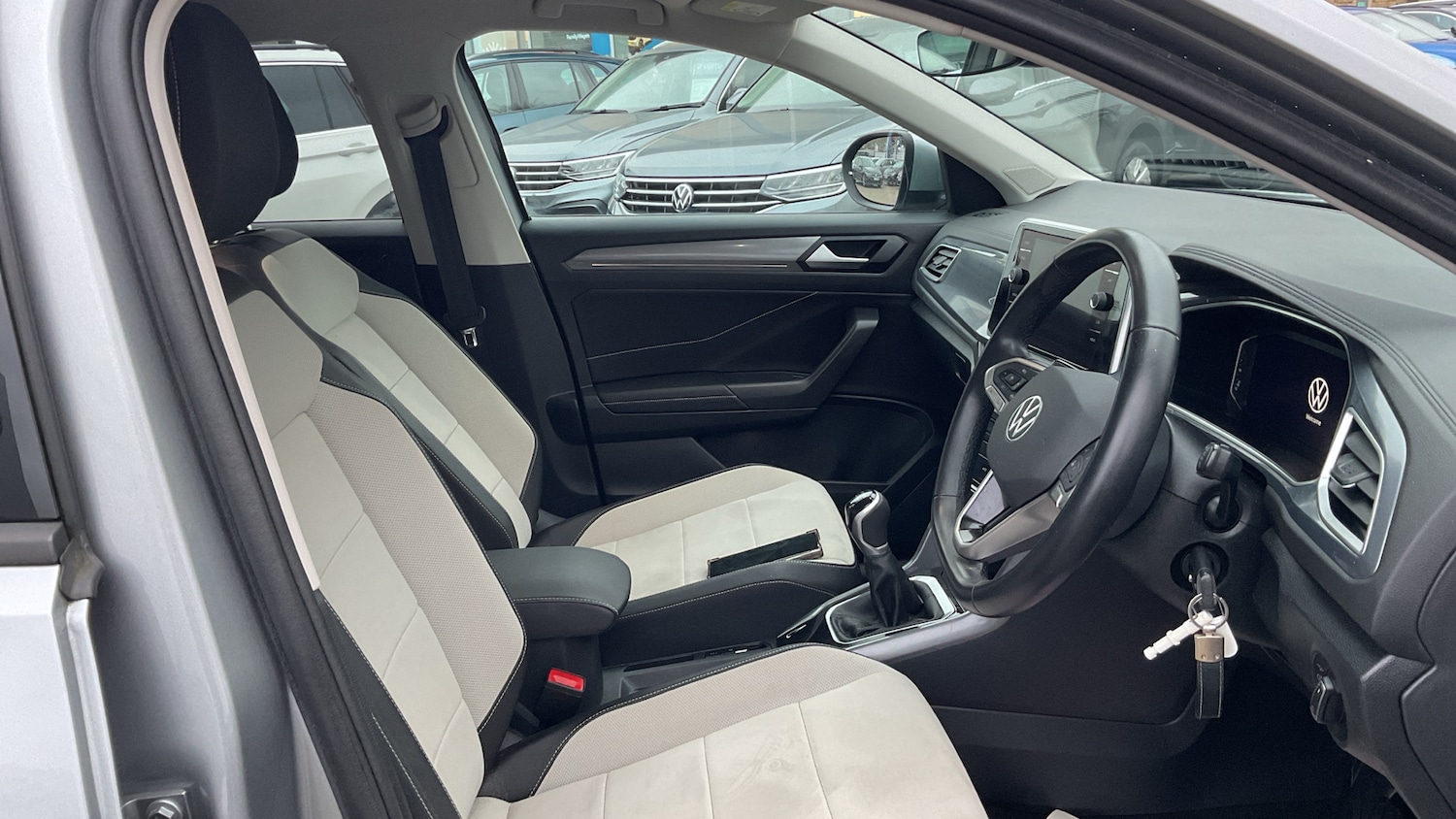 Used Volkswagen T-Roc 2022 for sale - 77033334: Photo 15