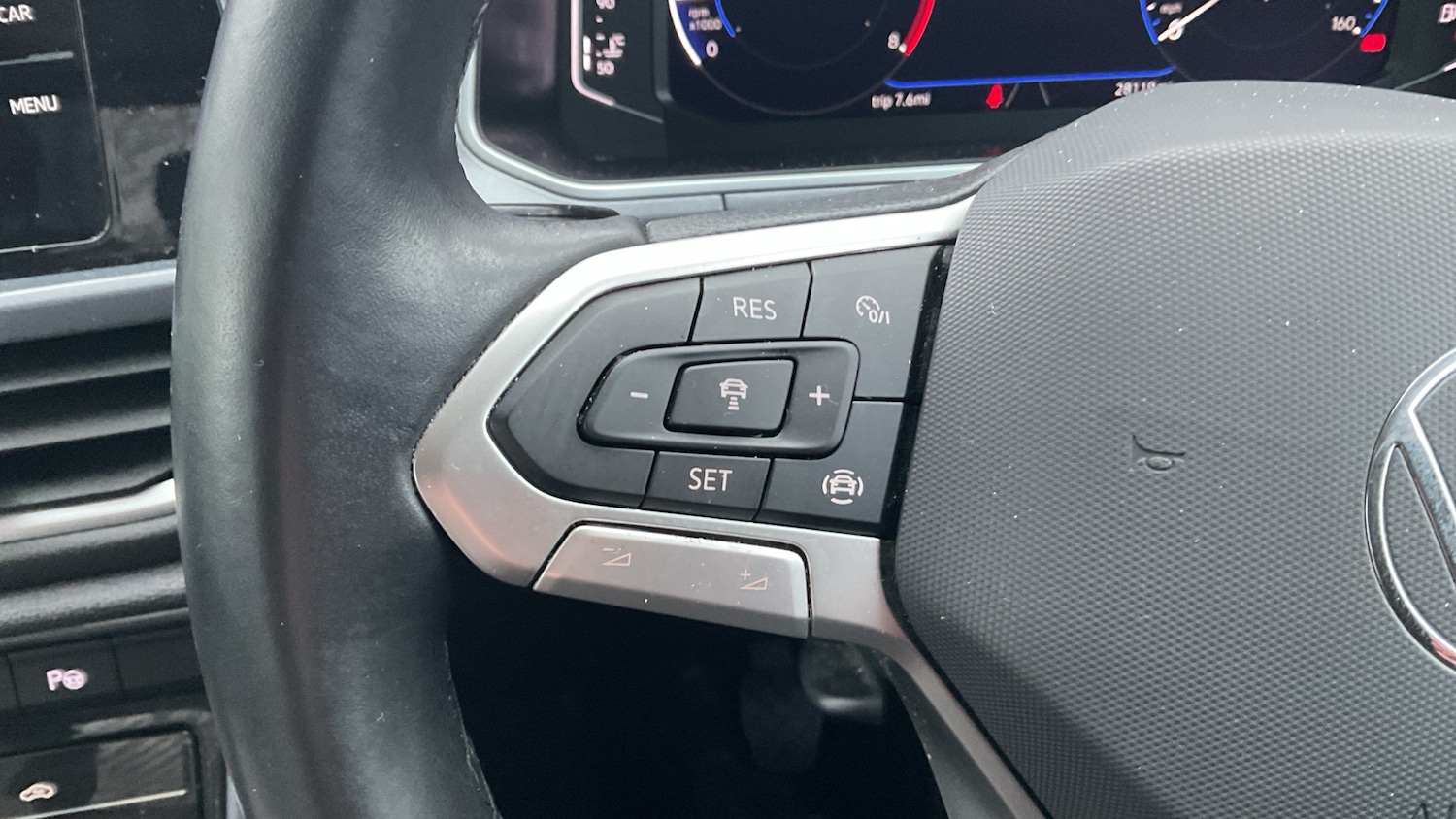 Used Volkswagen T-Roc 2022 for sale - 77033334: Photo 17