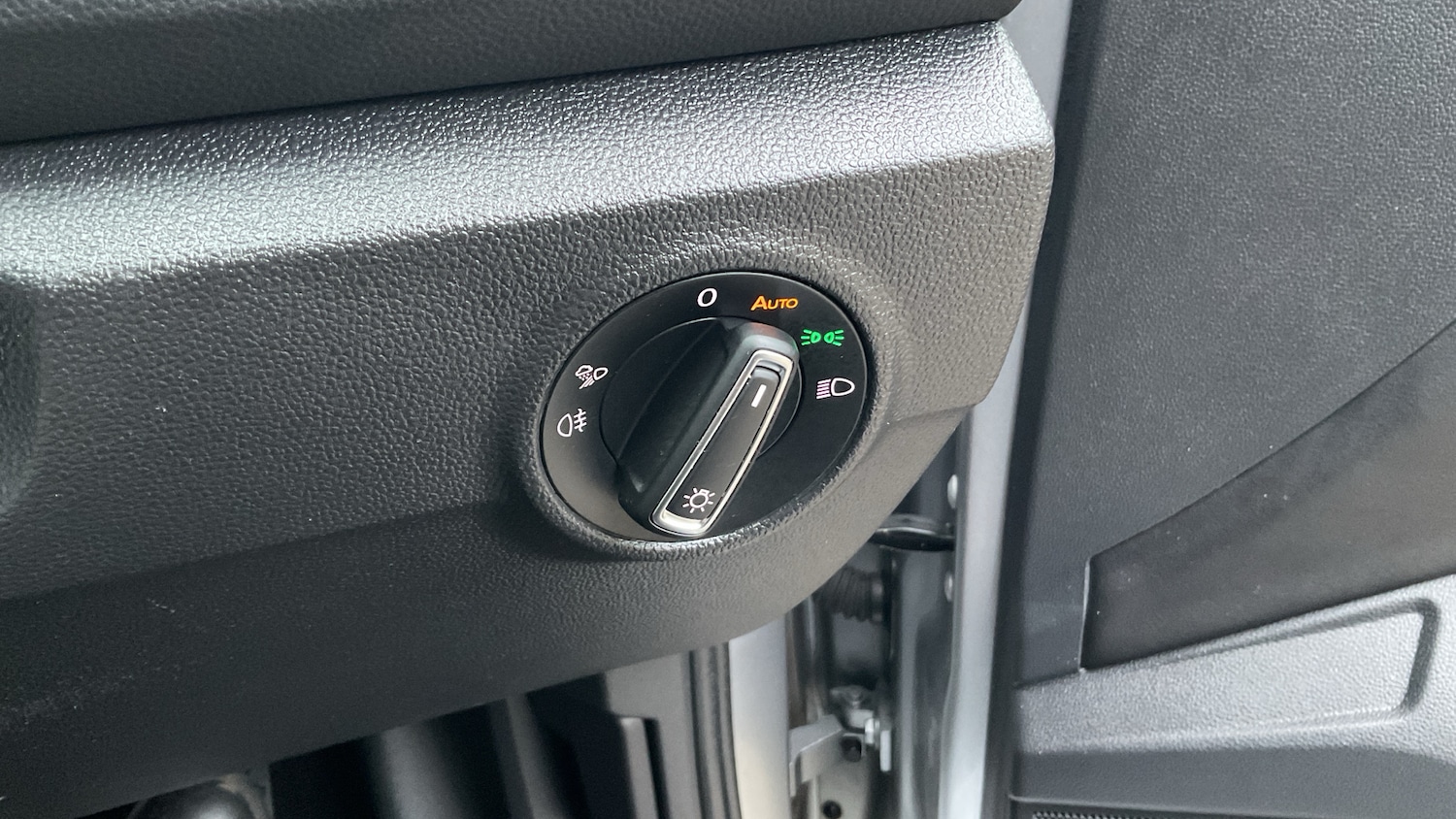 Used Volkswagen T-Roc 2022 for sale - 77033334: Photo 29